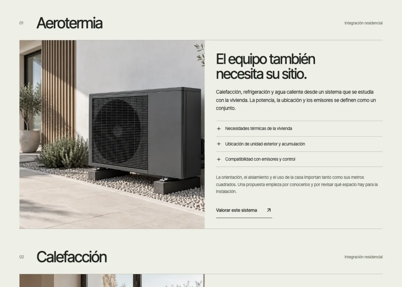 Página de sistemas del proyecto Umbral, con una unidad de aerotermia en una terraza y su explicación al lado.